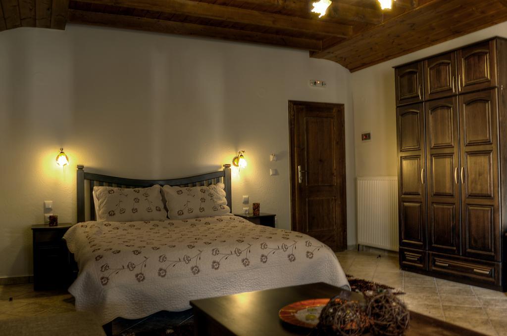 Toula Rooms Ángistron Habitación foto
